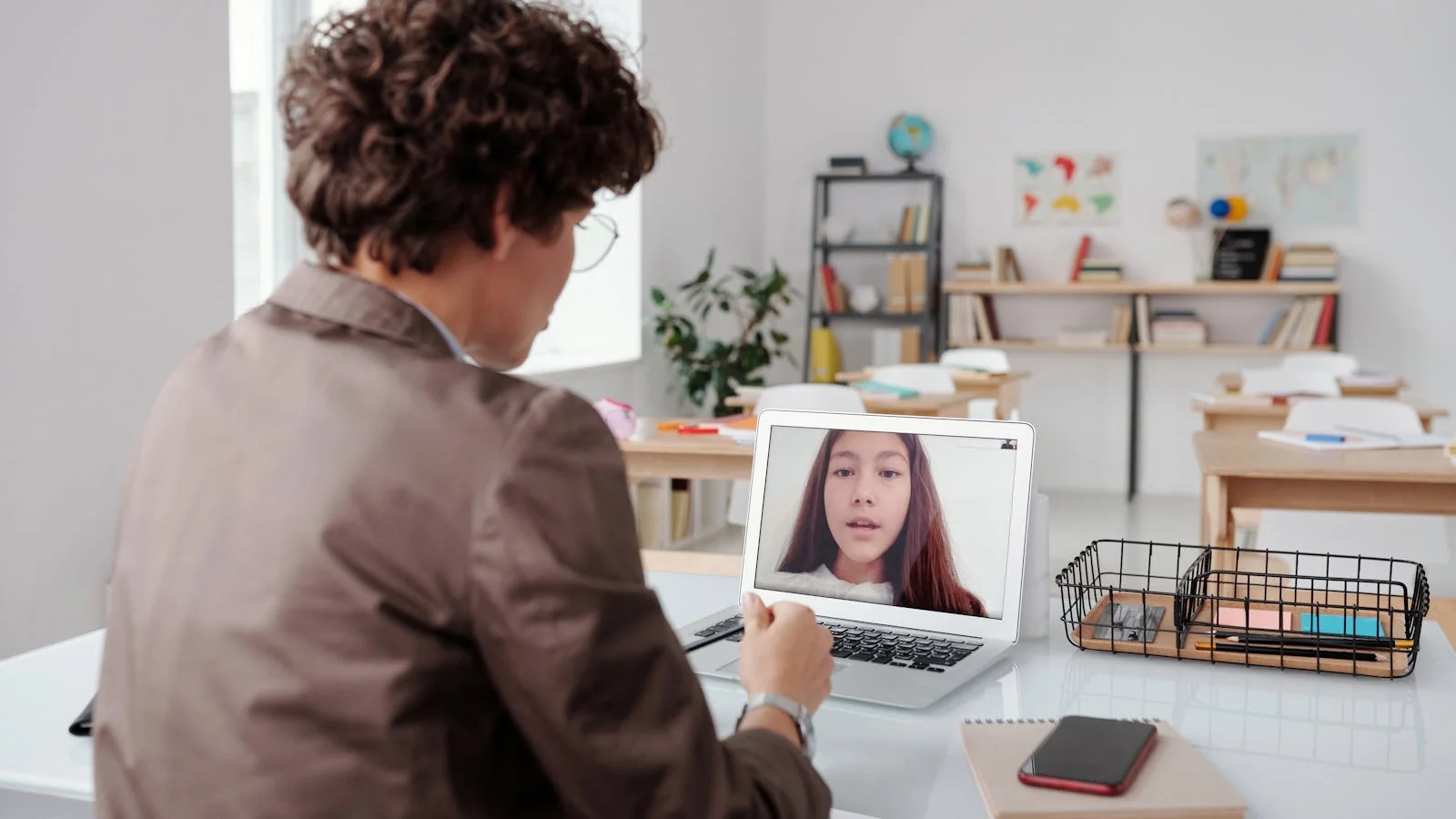 AEO for EdTech: The 6 Signals AI Search Reads First