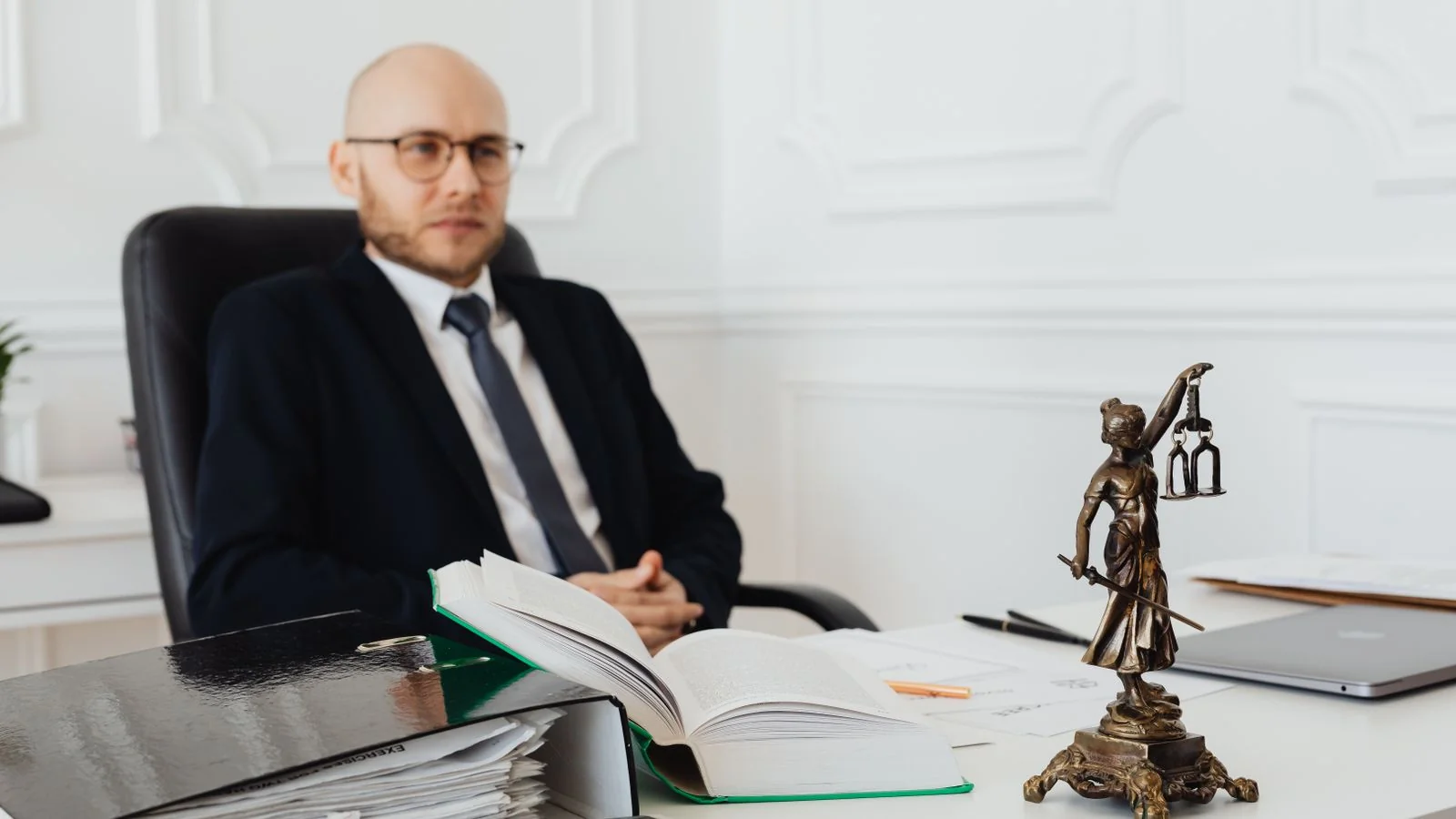 AEO for Legal Services in 2026 (Not Just Law Firms)