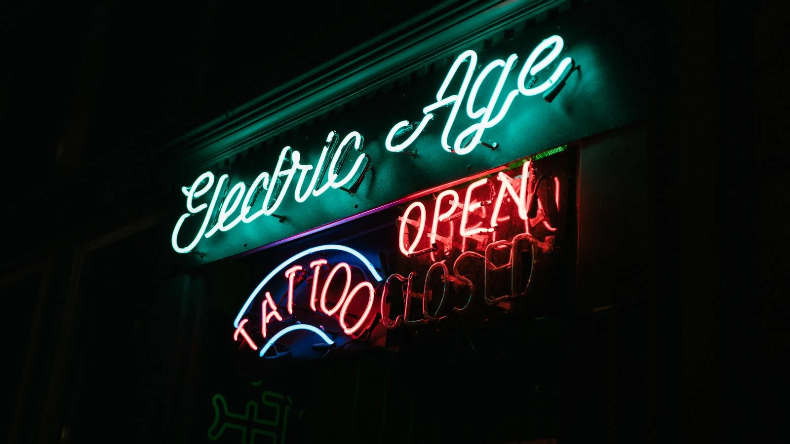 AEO for Sign Companies (The 6-Signal Playbook)