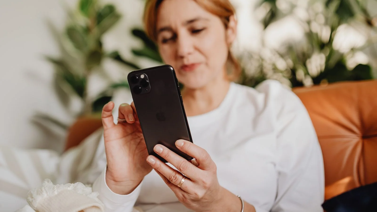 Consumer Trust Statistics 2026: 21 Numbers to Know