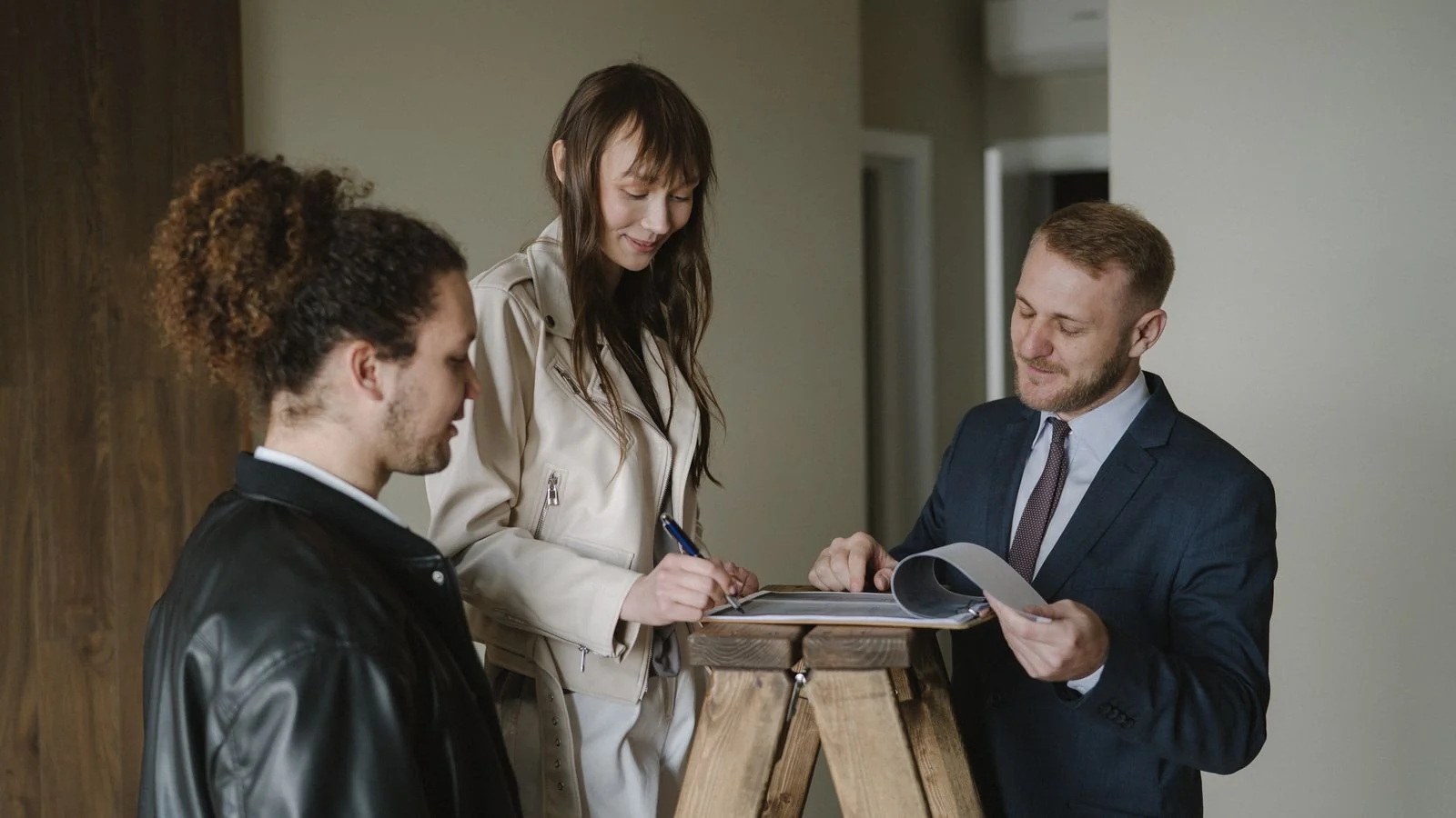 Content Marketing for Real Estate Investors (5 Assets)