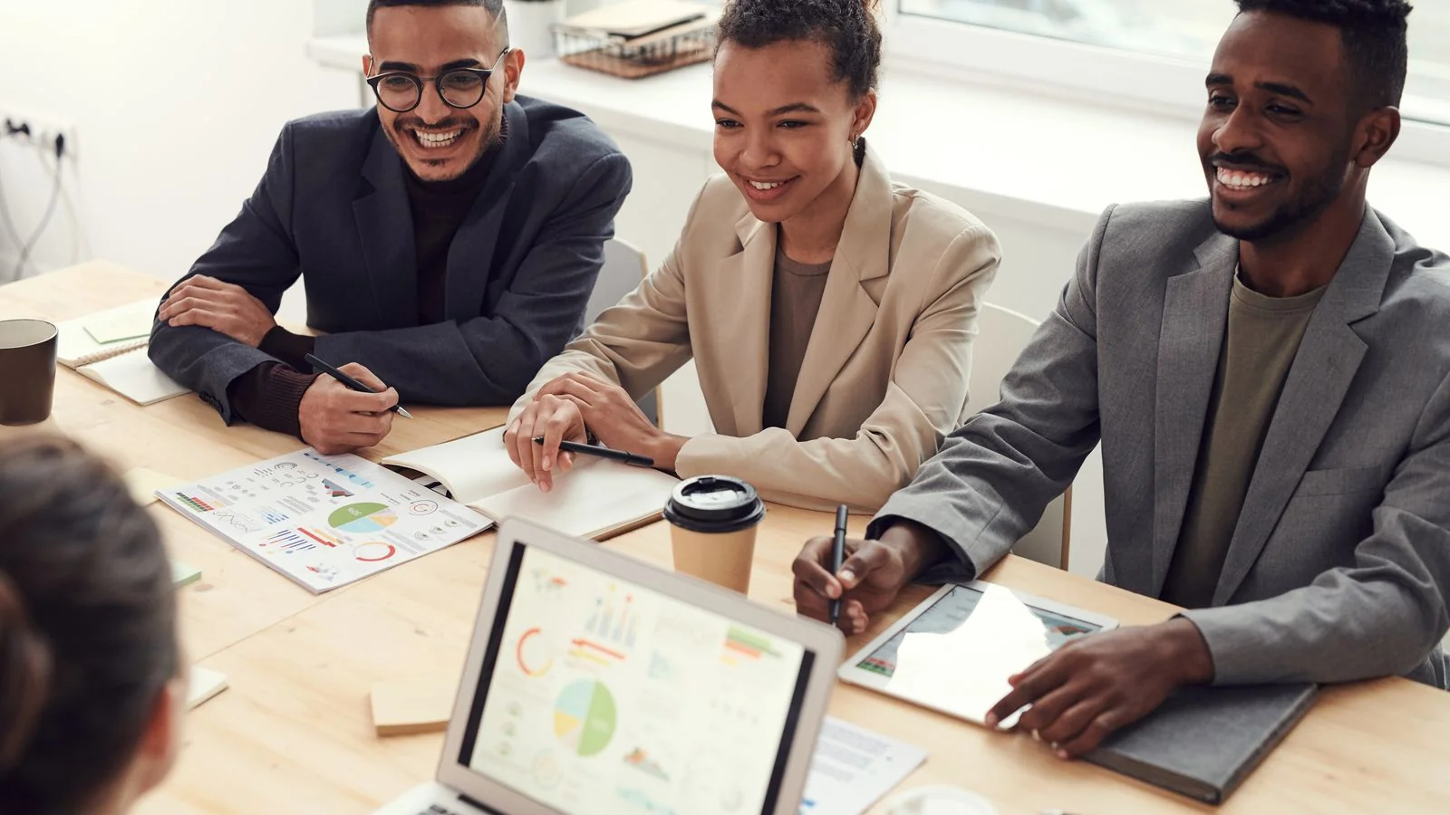 Featured.com Alternatives (6 Picks Experts Use)