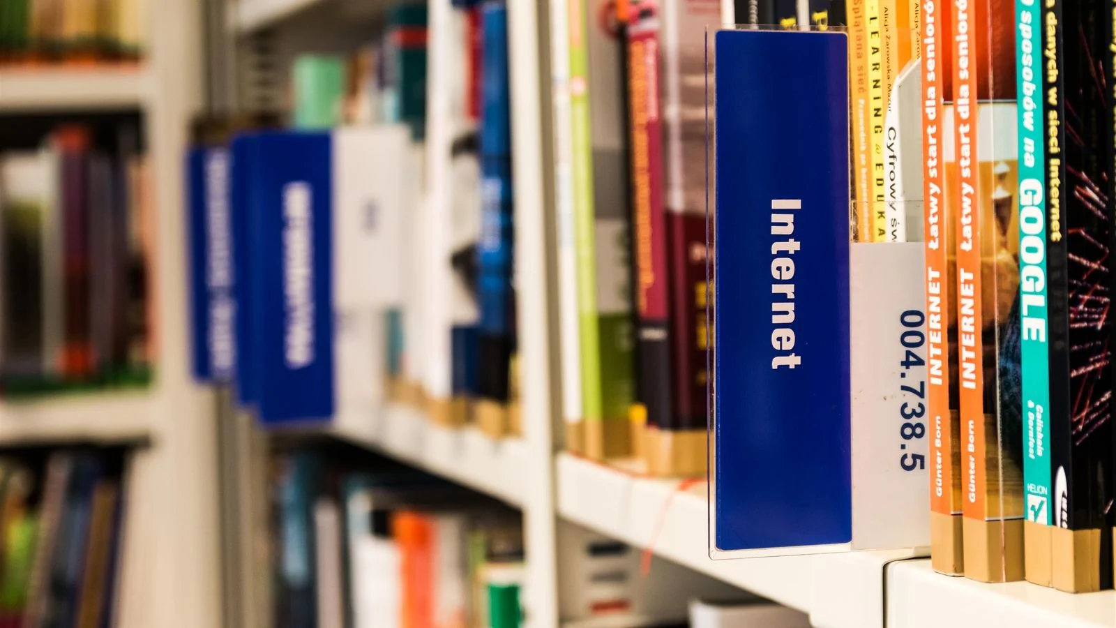 A library of books on shelves, the corpus of sources a retrieval system draws from before it cites