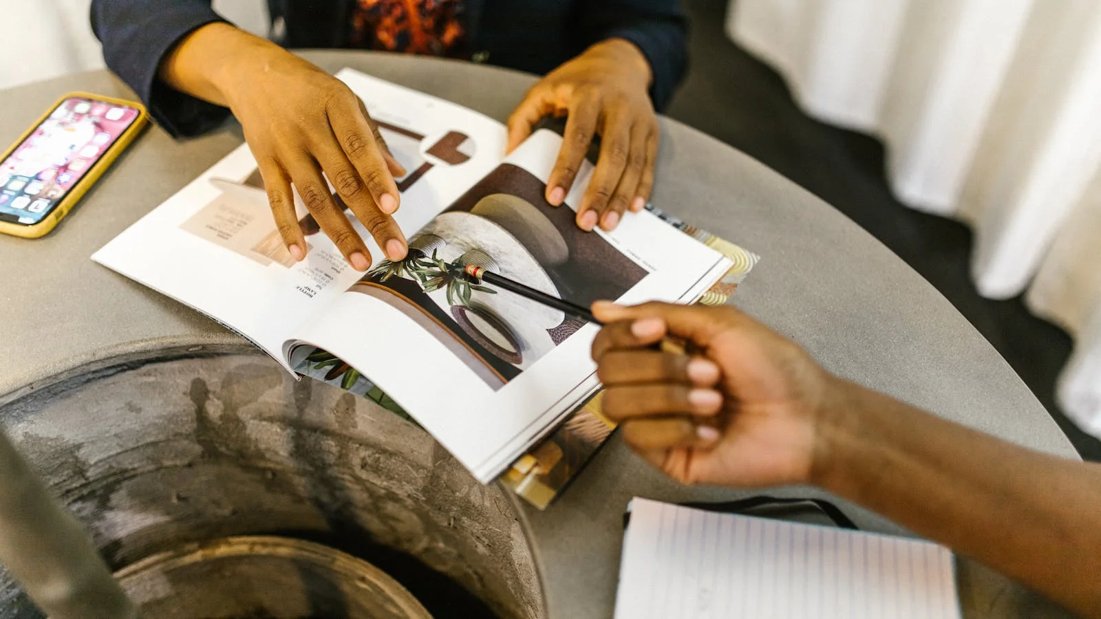 Fast Company Pitch Playbook (5 Editors' Rules 2026)