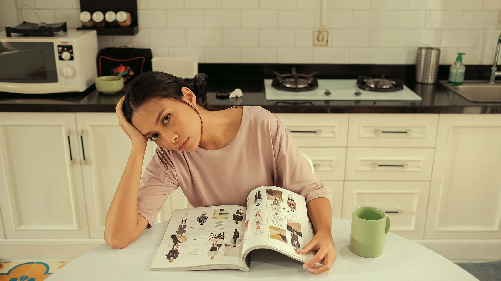 How to Get Featured in Oprah Daily (5 Pitches That Land)