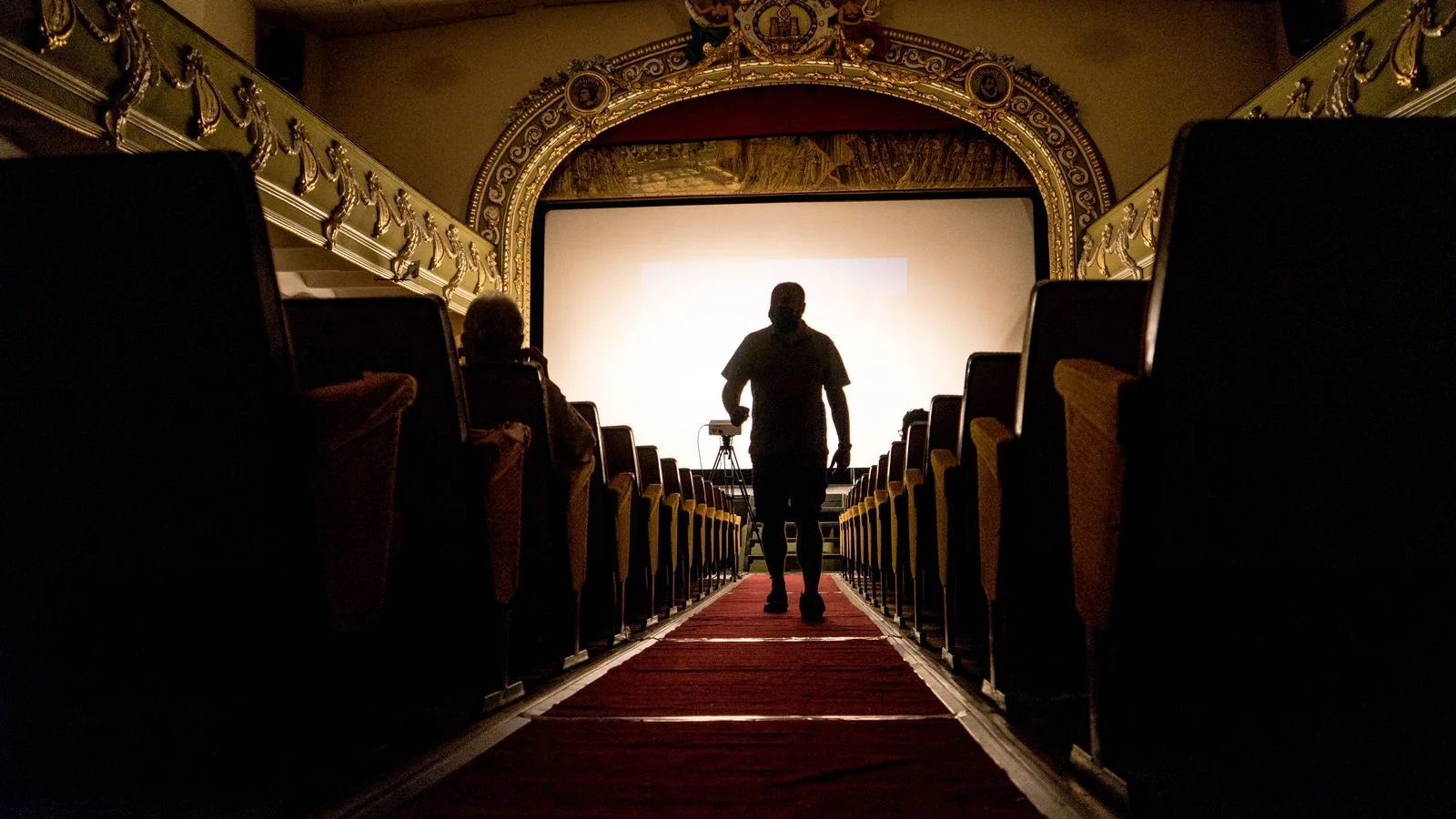 How to Get Featured in The Hollywood Reporter (5-Part Test)