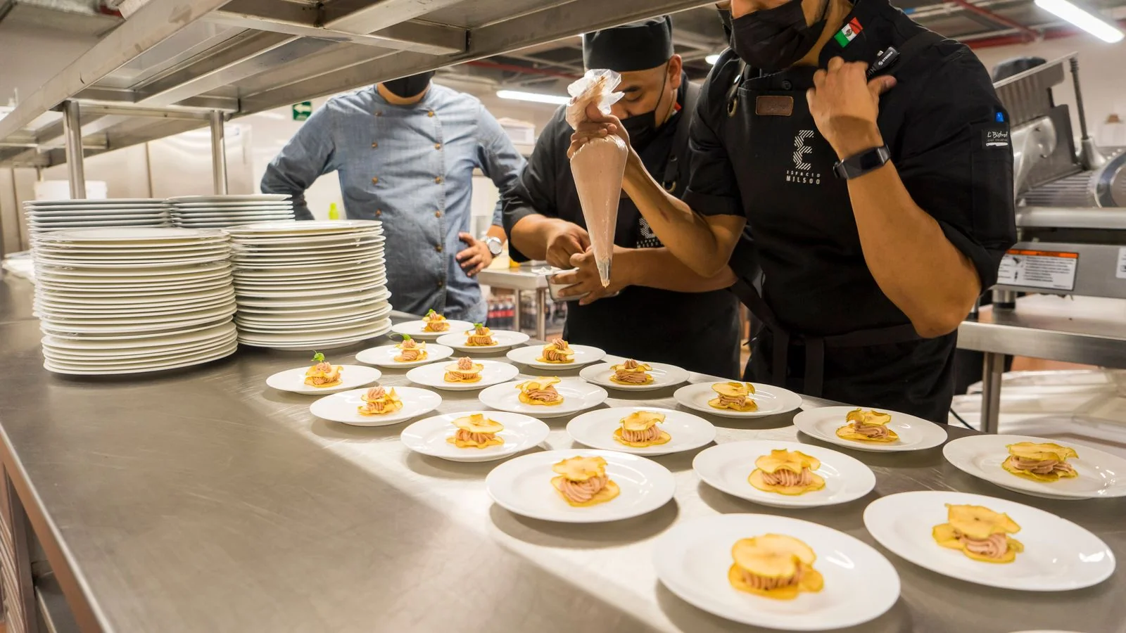 How to Get Featured on Eater in 2026: The 5-Rung Ladder