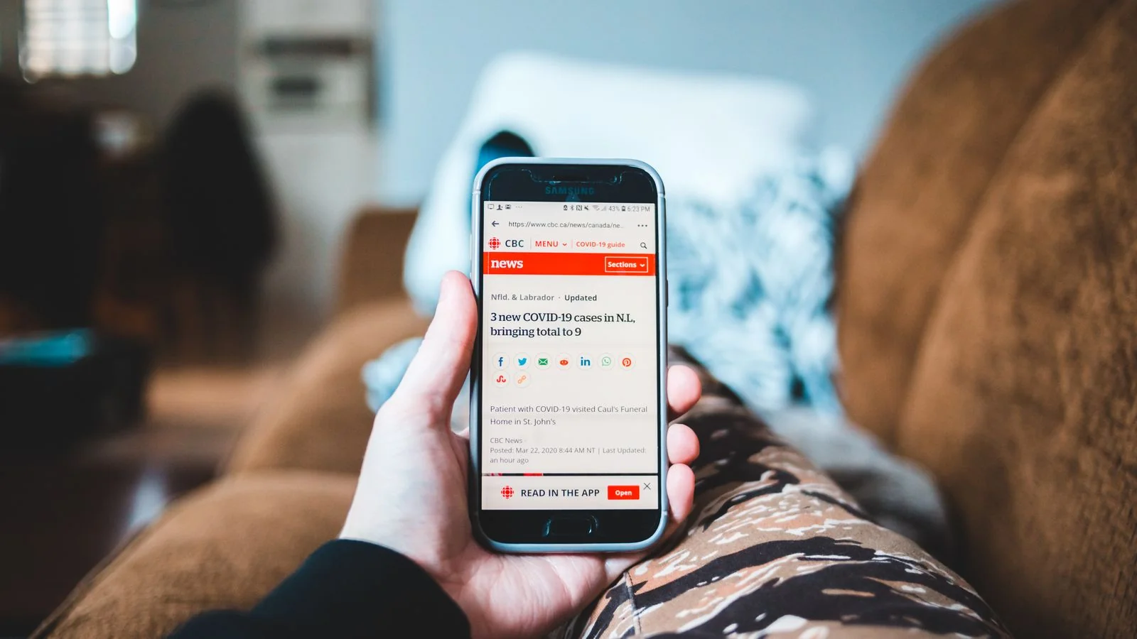 How to Get on Google Discover (7 Signals That Decide)