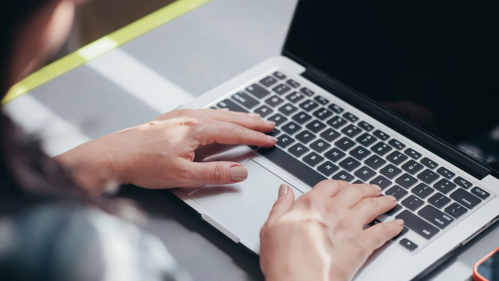 How to Pitch Niche Publications (5 That Say Yes)