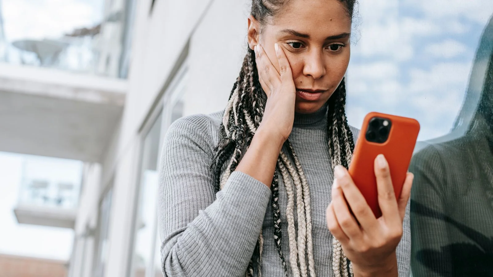 How to Respond to a Bad Review (The 4-Line Reply)