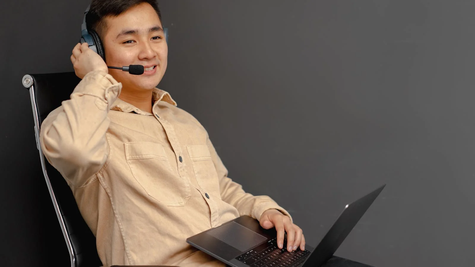 Respond to Negative Reviews (7 Critic-Converting Templates)