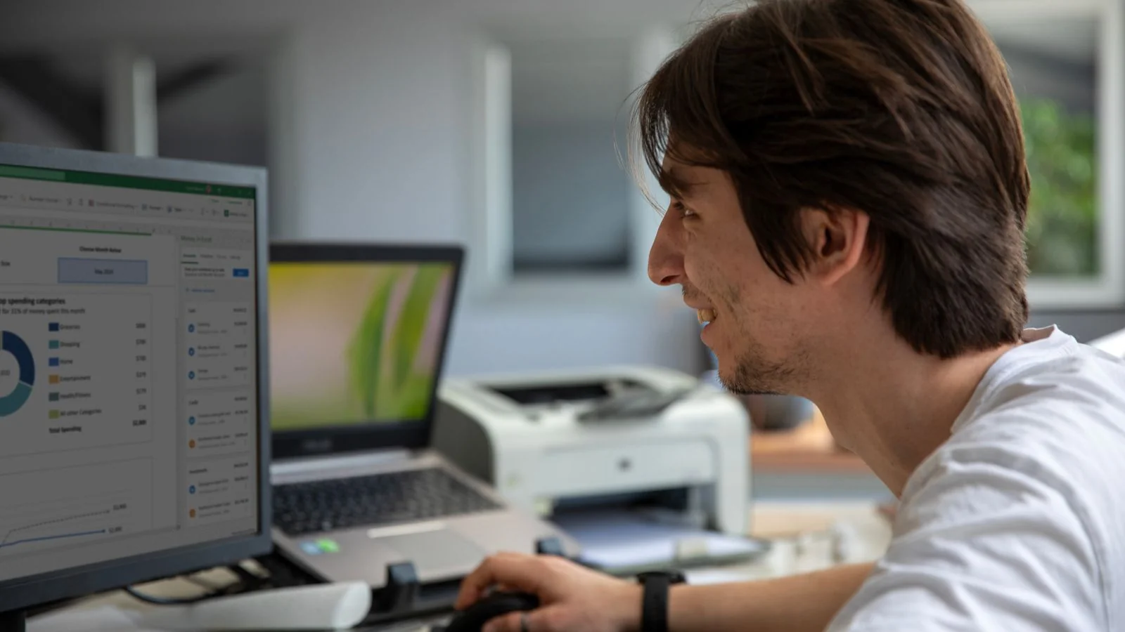 Microsoft Copilot Statistics 2026: 30M Seats, 3.3% Paying