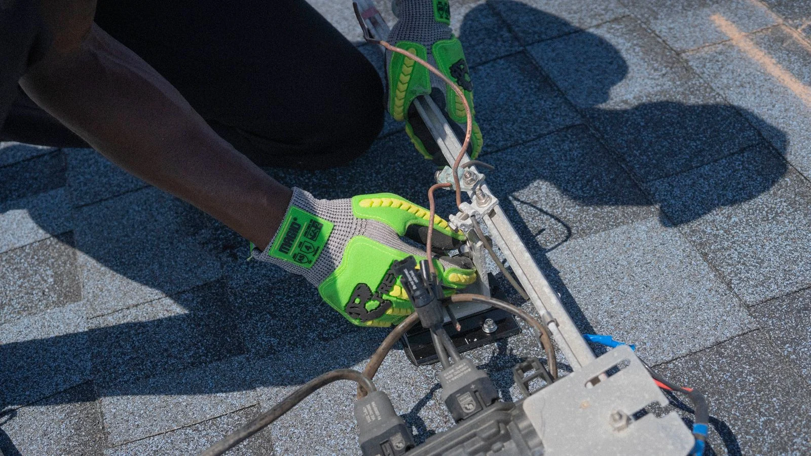 Personal Branding for Electricians (2026 Playbook)