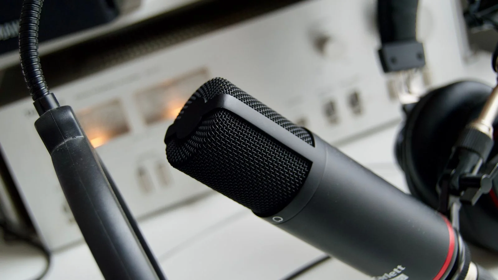 Podcast Press Release: 4 Angles Editors Actually Run