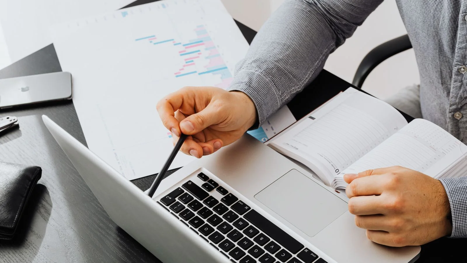 What Is a Press Kit? (The 6 Assets That Belong Inside)