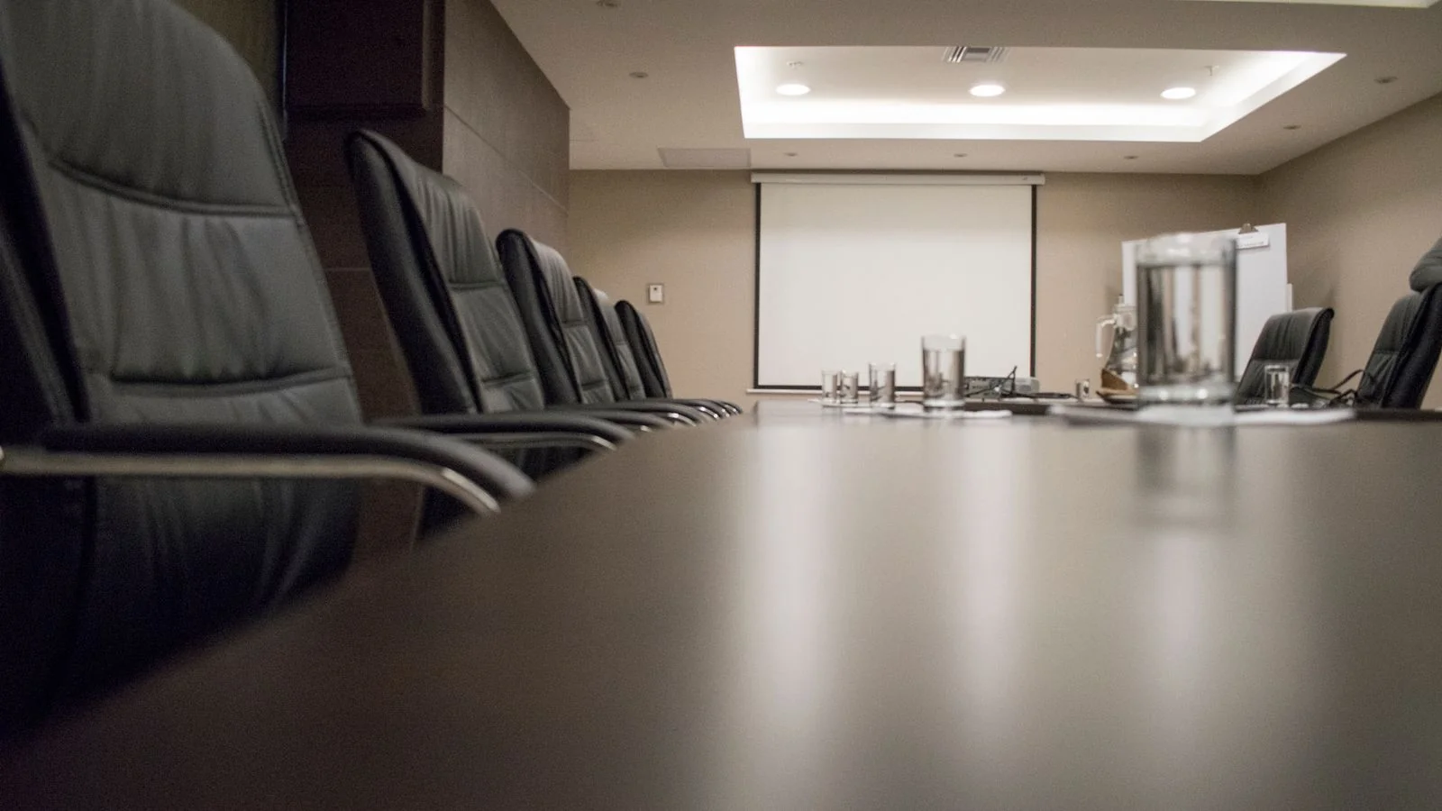 CEO Resignation Press Release: Template and 4 Timing Rules