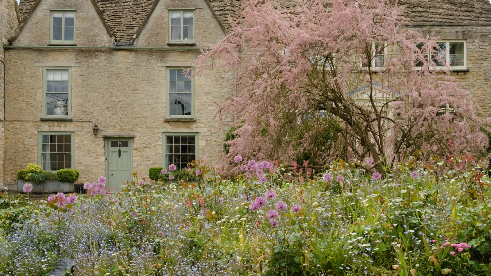Reputation Management for Bed and Breakfasts (7 Moves)