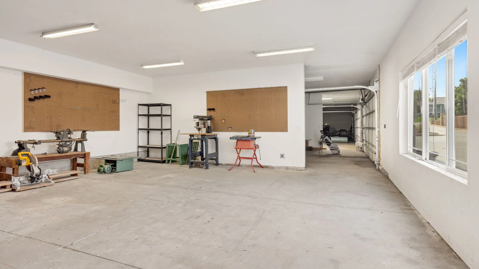 Reputation Management for Garage Door Companies (5 Fixes)