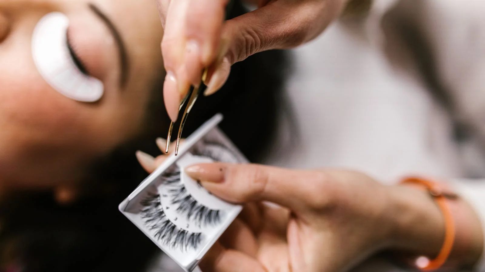 Reputation Management for Lash Studios (5 Fixes)